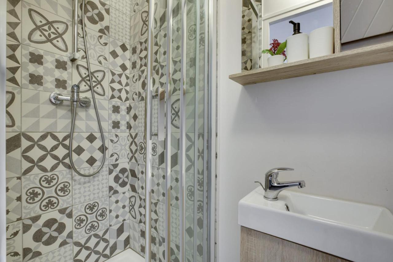 Apartment Bright Charming Modern Studio By Dreamy Canal St Martin 10eme Metro Goncourt